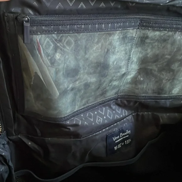 NWT Vera Bradley Small Gym Bag in Reactive in Garden Picnic - Picture 7 of 8